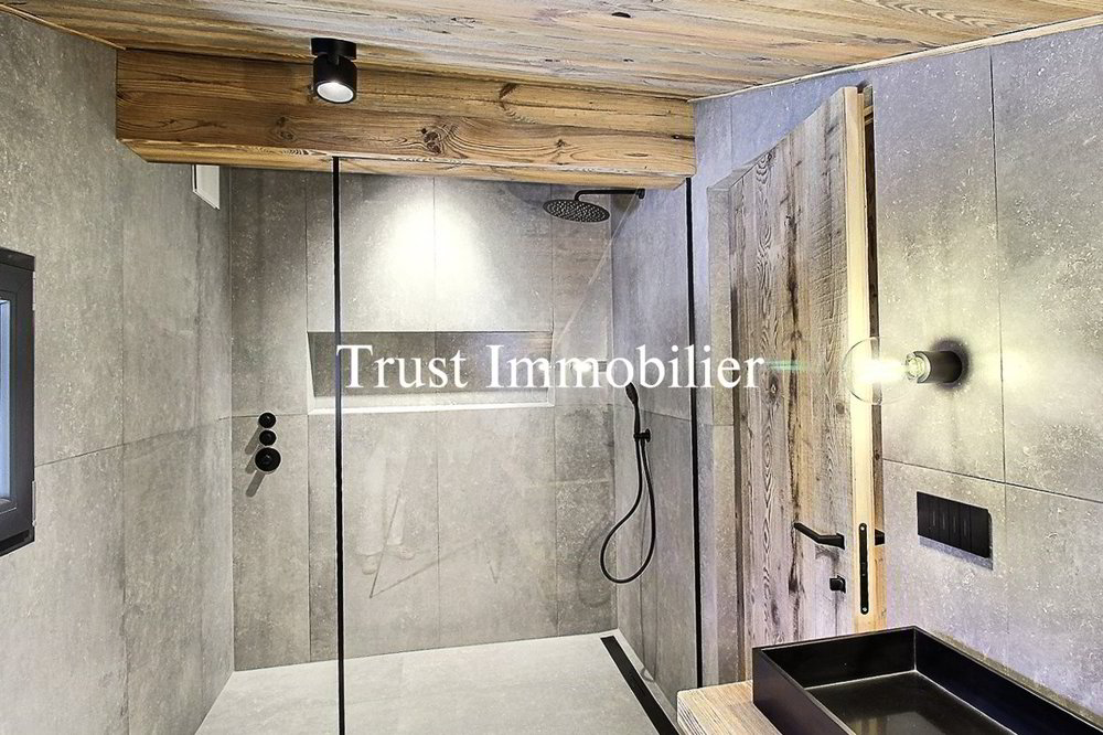 Casa di 6 locali in vendita a Crans-Montana - immagine 1/13