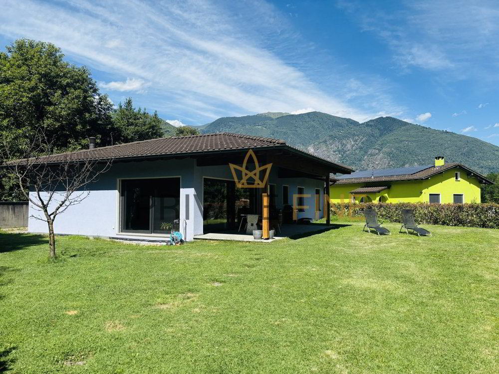 6 rooms House to buy in Golino - image 1/11