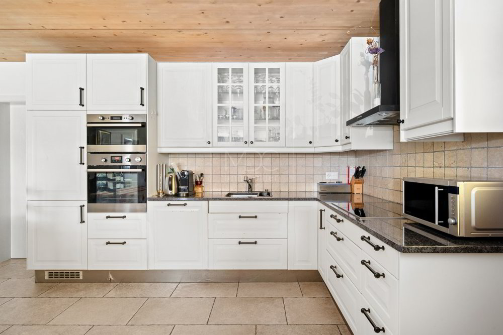 Maison 8 pièces à acheter à St-Aubin FR - image 1/13
