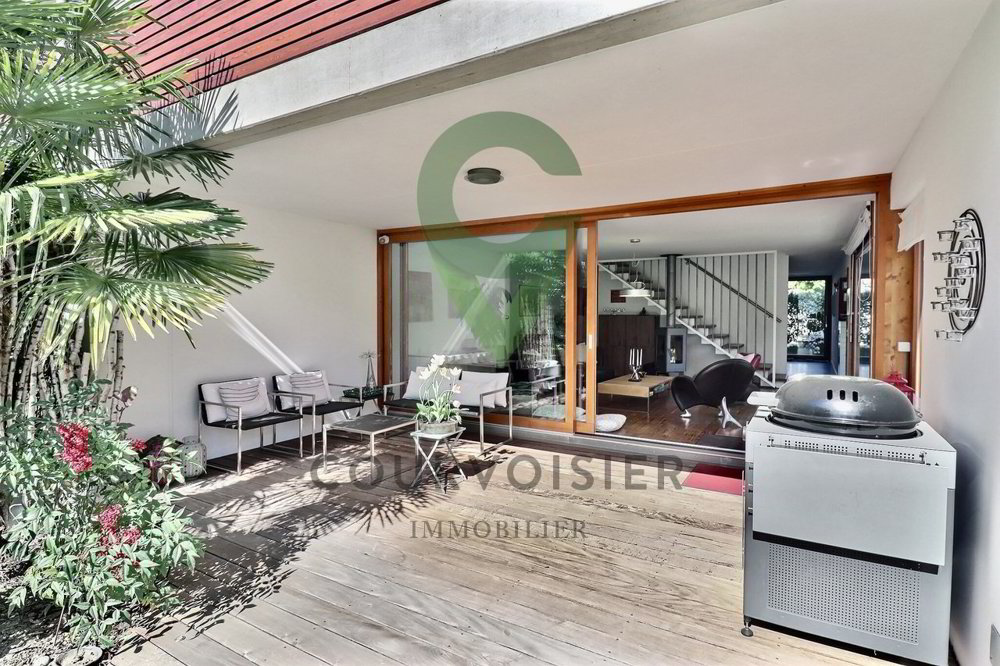 7 rooms Apartment to buy in Bursinel - image 1/13