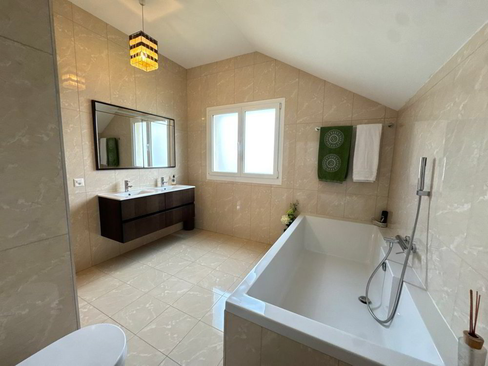 5 rooms House to buy in Vuisternens-en-Ogoz - image 1/13