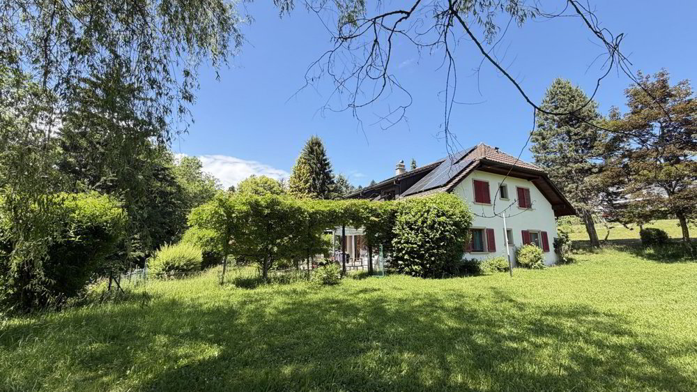 Grosses Haus mit zwei Wohnungen und Erweiterungspotenzial