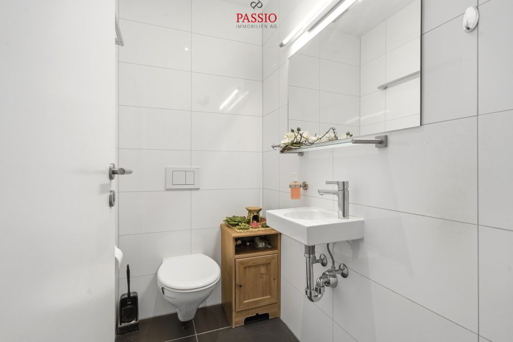 3 rooms Apartment to buy in Berne - image 1/13