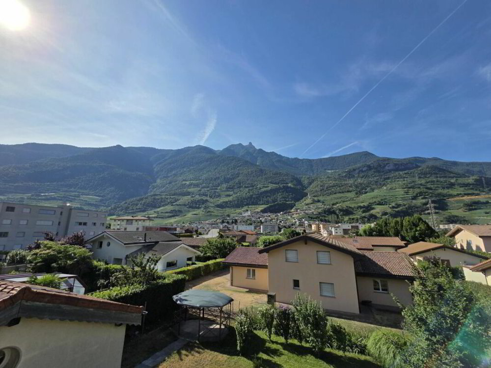 5 rooms Apartment for rent in Saxon - image 1/10