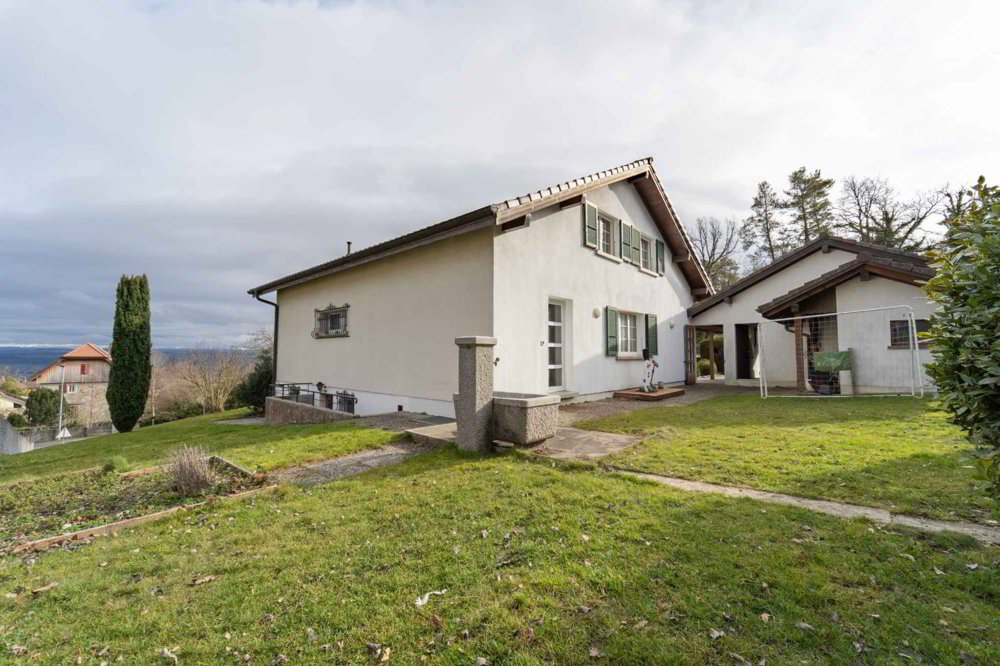 5 rooms House to buy in Montcherand - image 1/13