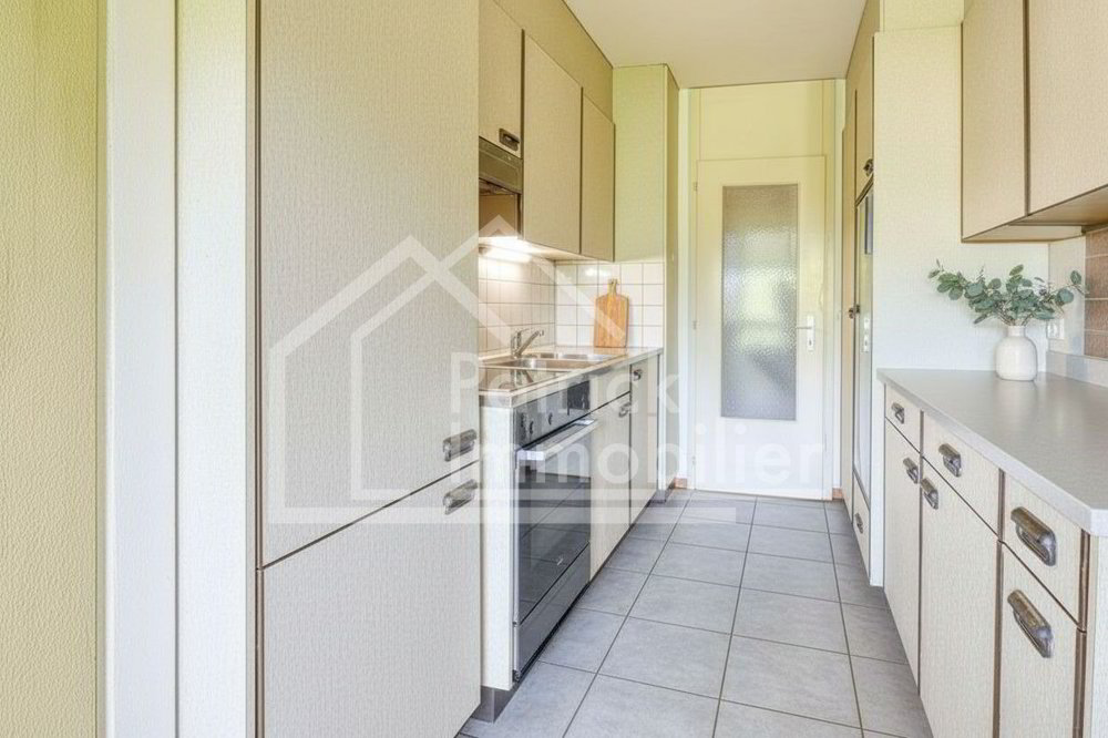 3 rooms Apartment to buy in Givisiez - image 1/11