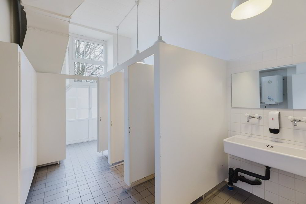 null rooms Office & Commercial for rent in Zwillikon - image 1/8