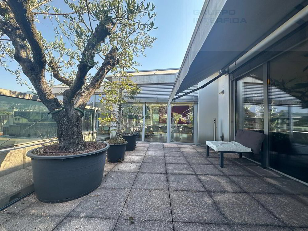 null rooms Office & Commercial for rent in Chiasso - image 1/9