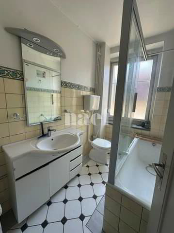 Appartement 3 pièces à louer à La Chaux-de-Fonds - image 1/6