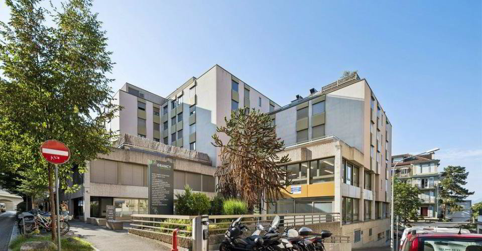 null rooms Office & Commercial for rent in Lausanne - image 1/12