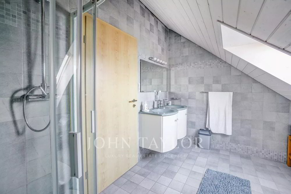 5 Zimmer Haus zum verkaufen in Montreux - Bild 1/13