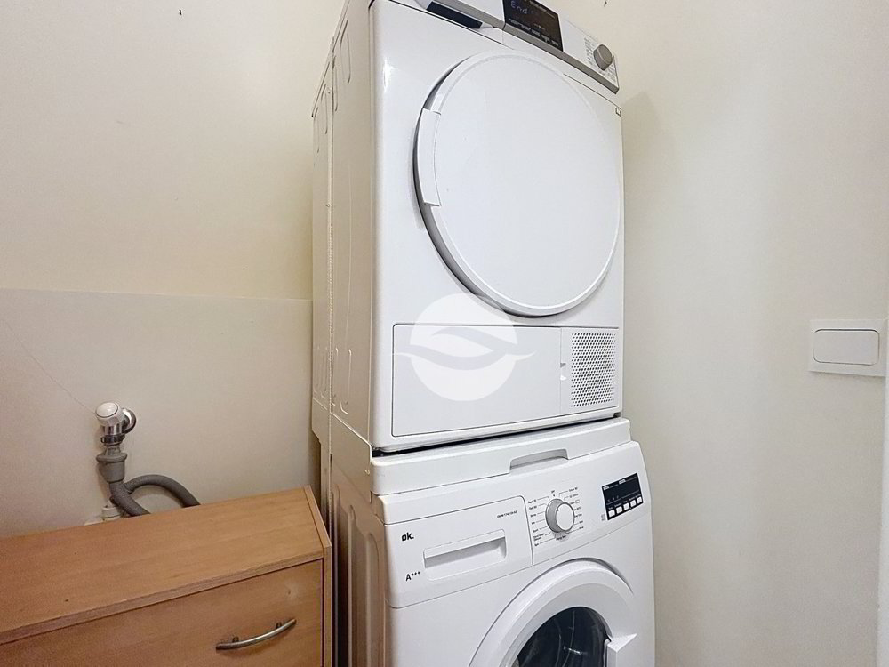 5 rooms Apartment for rent in Le Grand-Saconnex - image 1/13