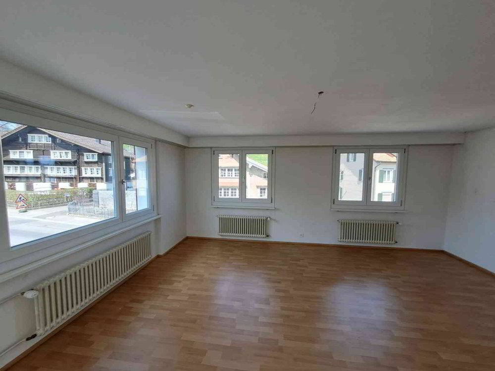 Helle 5,5-Zimmer-Wohnung mit Wintergarten - Ansicht 3
