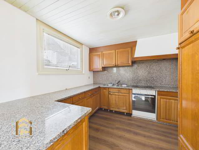 15 rooms Office & Commercial to buy in Simplon Dorf - image 1/13