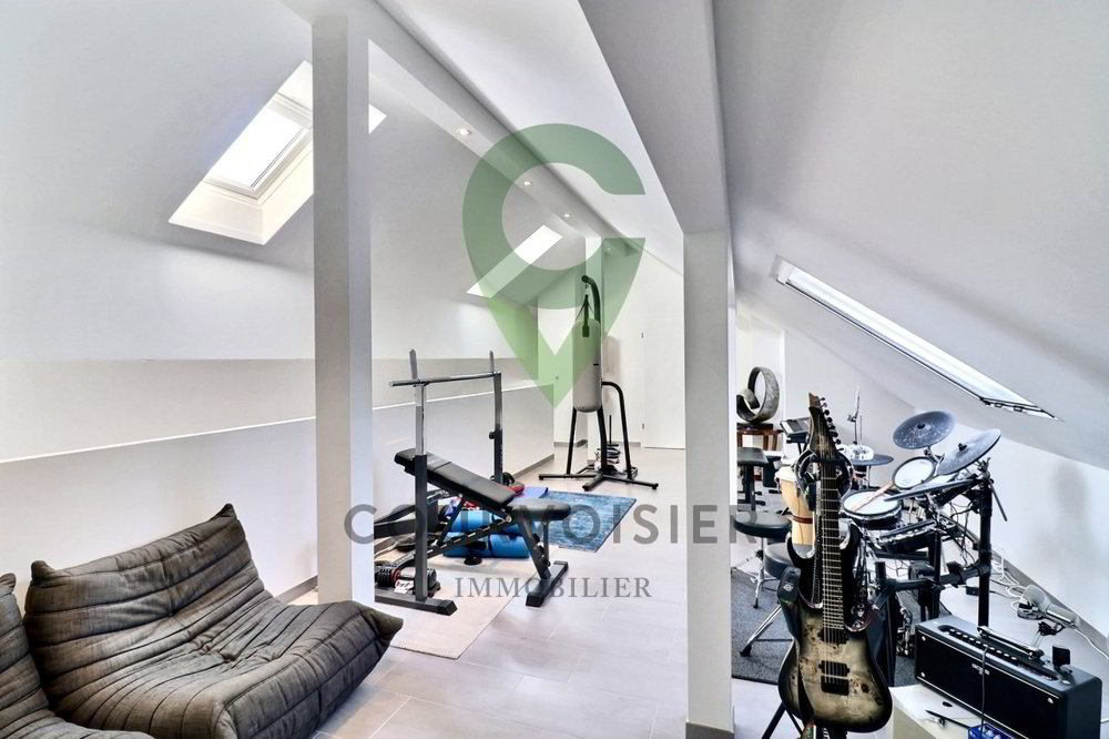 4 rooms Apartment to buy in Rolle - image 1/13