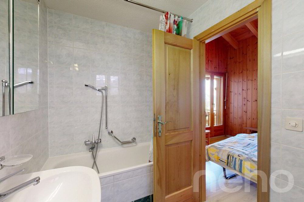 5 rooms Apartment to buy in Veysonnaz - image 1/12