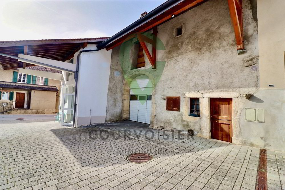 9 rooms House to buy in Apples - image 1/13