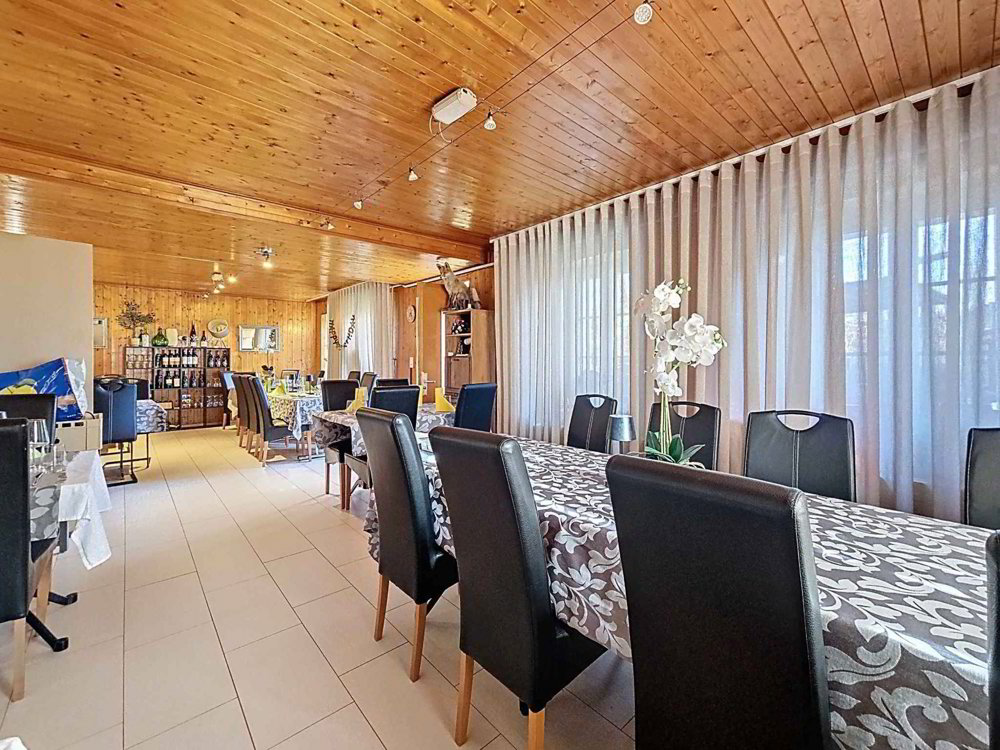 Immeuble d'habitation avec café-restaurant au coeur de la Broye - Mehr