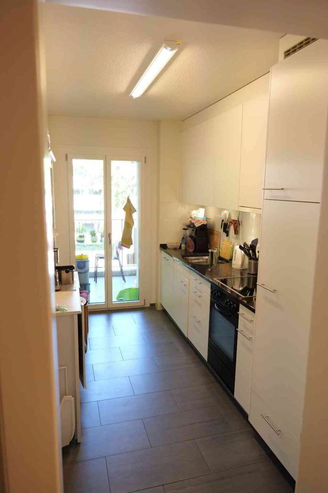 Sehr zentrale, ruhige und helle 4-Zimmer-Wohnung - Mehr