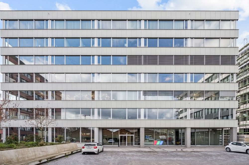 Bureau & Commerce null pièces à louer à Muttenz - image 1/12