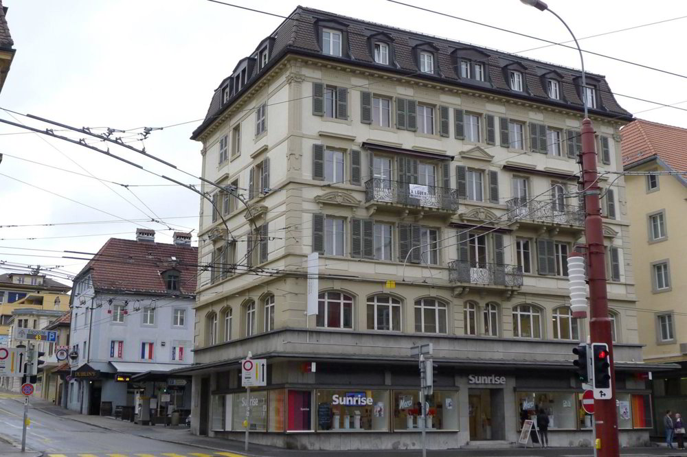 Bureau & Commerce 3 pièces à louer à La Chaux-de-Fonds - image 1/9