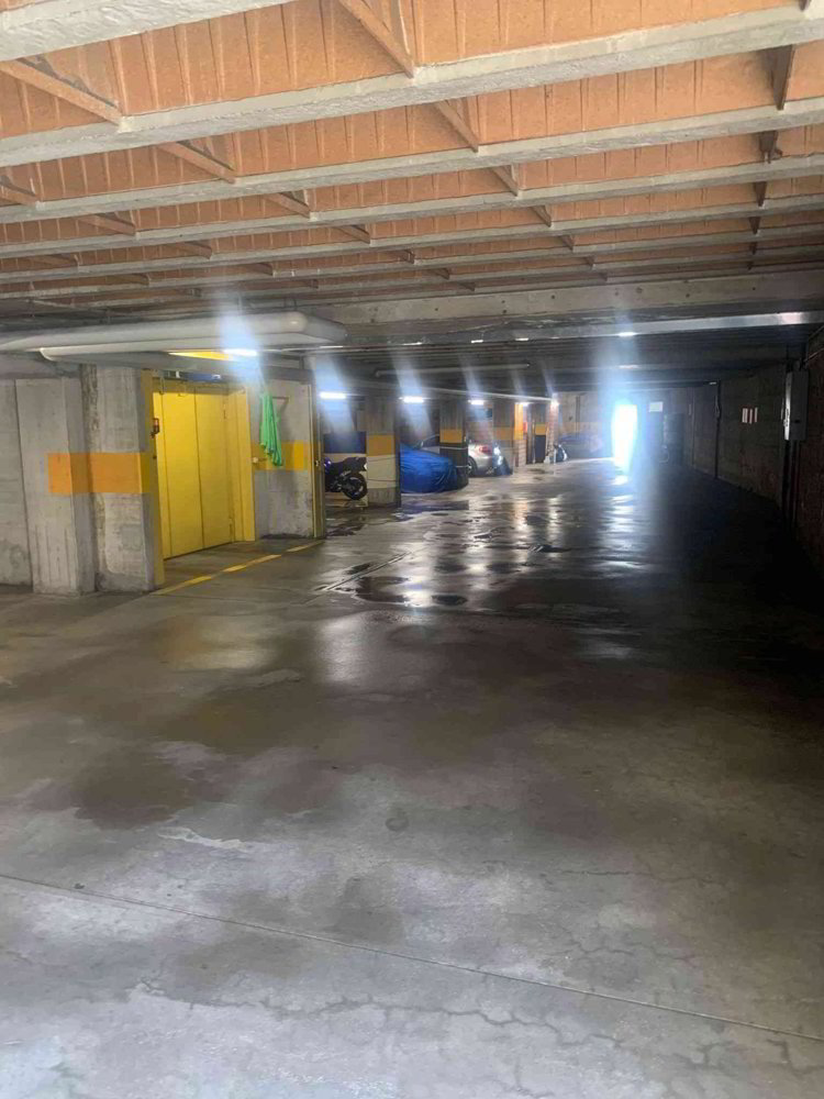 Parking, garage null pièces à louer à Bienne - image 1/3