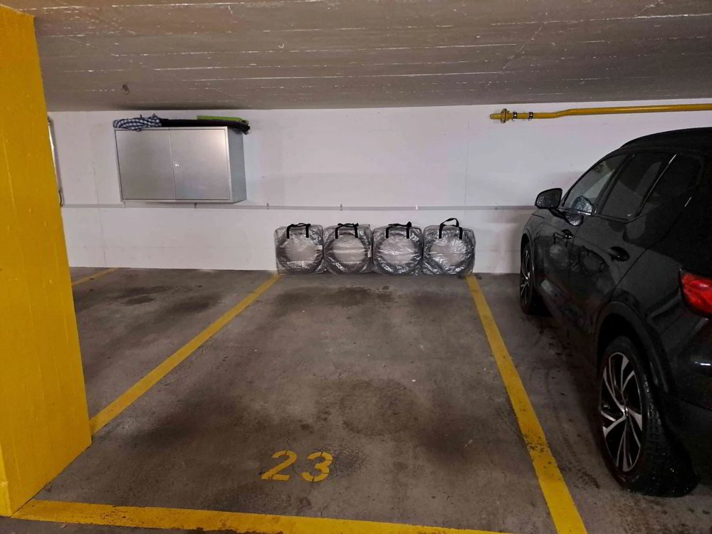 Parking, garage null pièces à louer à Oberrieden - image 1/1
