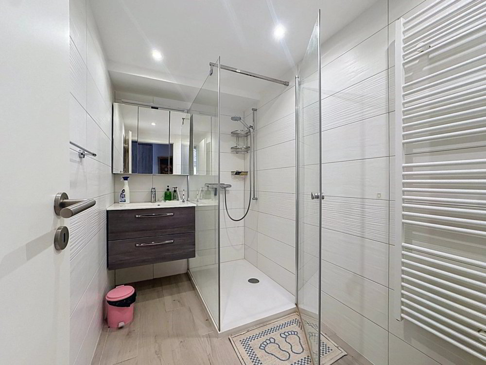 6.5 rooms House to buy in Collombey - image 1/13