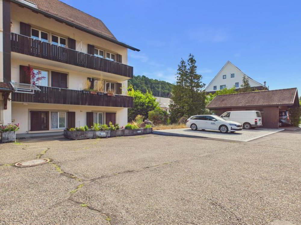 null rooms Car park, garage for rent in Hornussen - image 1/2