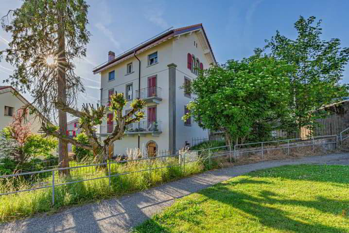 Immeuble de rendement, 4 apprtements, 4 paces de parc