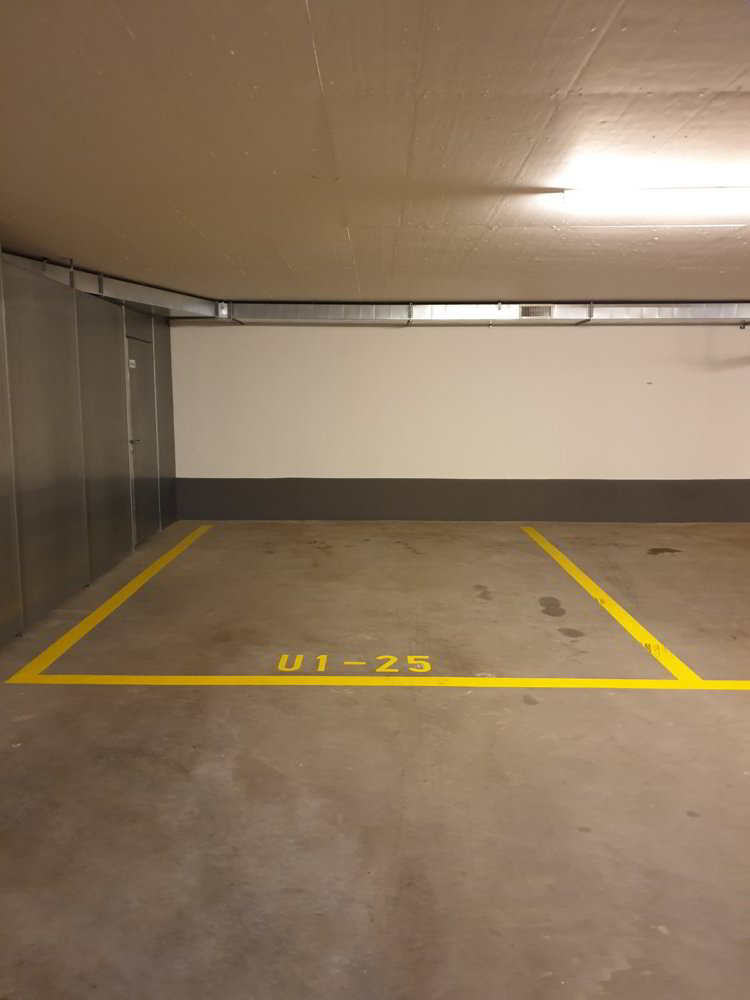 null Zimmer Parkplatz, Garage zu vermieten in Schindellegi - Bild 1/2