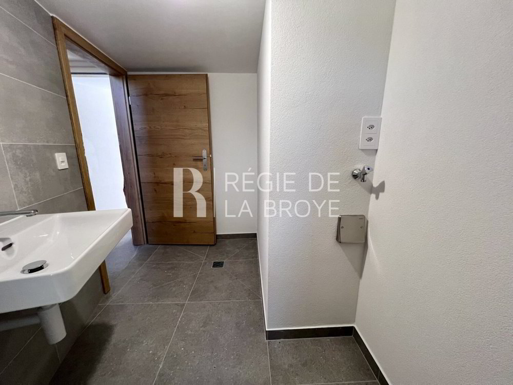 4.5 rooms Apartment for rent in Démoret - image 1/10