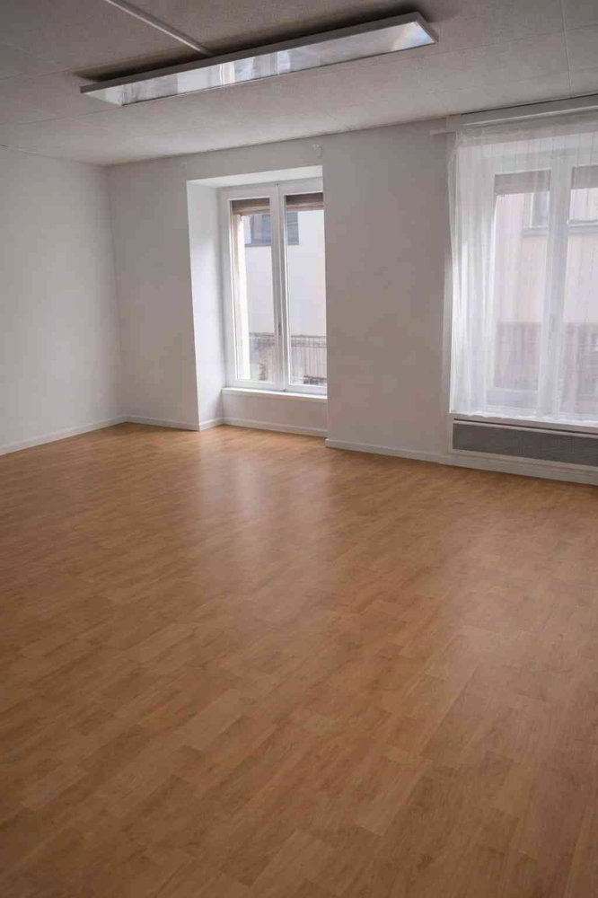 3.5 rooms Office & Commercial for rent in Payerne - image 1/1