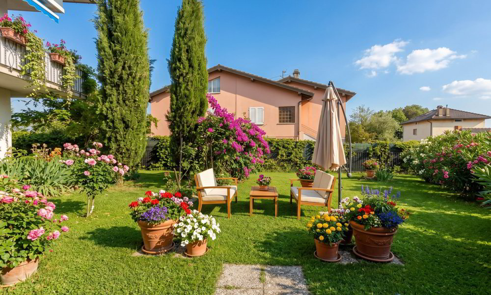 9 rooms House to buy in Rancate - image 1/15