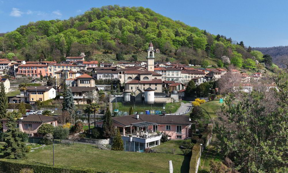 8.5 rooms House to buy in Curio - image 1/25