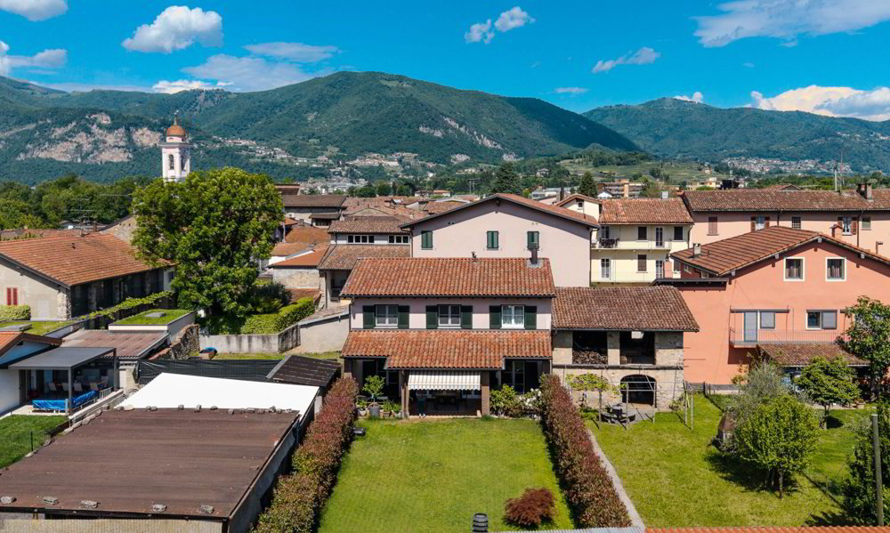 5.5 rooms House to buy in Genestrerio - image 1/18
