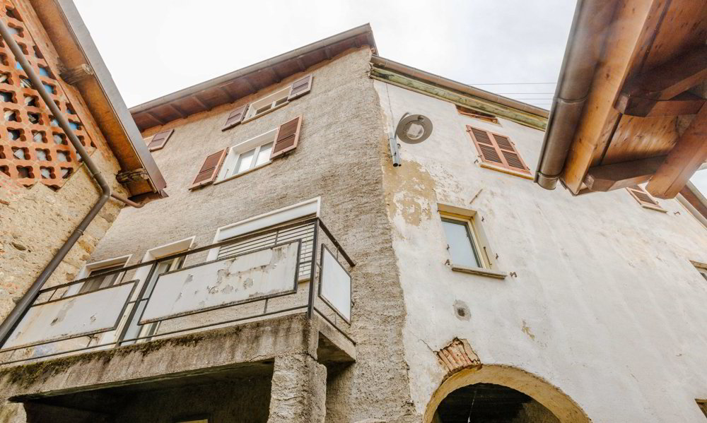 7.5 rooms House to buy in Lopagno - image 1/19