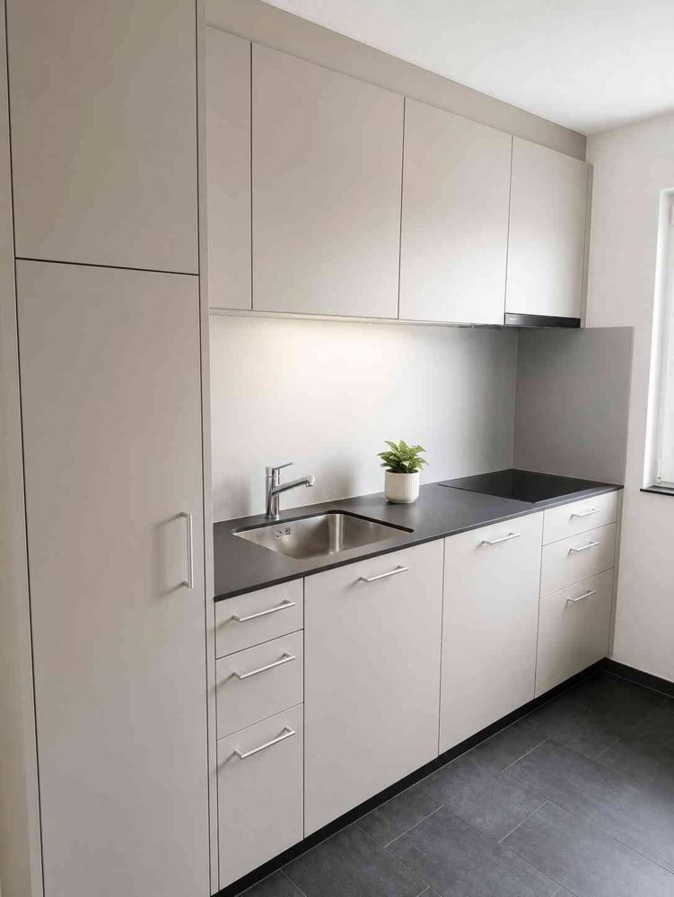 Helle 4 Zimmer-Altbauwohnung mit Balkon und Garage in zentraler Lage - Ansicht 4