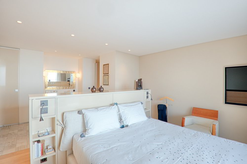 4 rooms Apartment to buy in Vevey - image 1/13