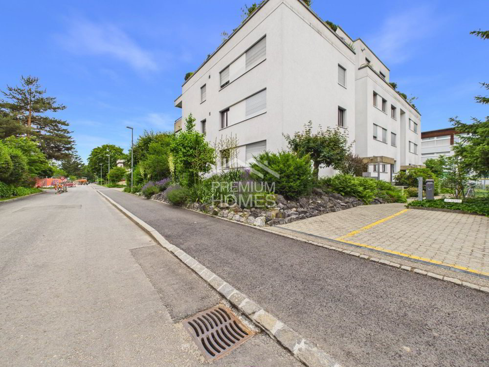 5 rooms Apartment to buy in Lyss - image 1/10