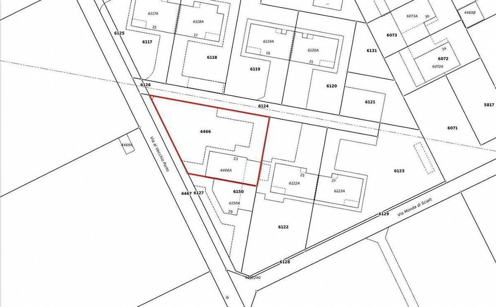 4.5 rooms House to buy in Cugnasco - image 1/21
