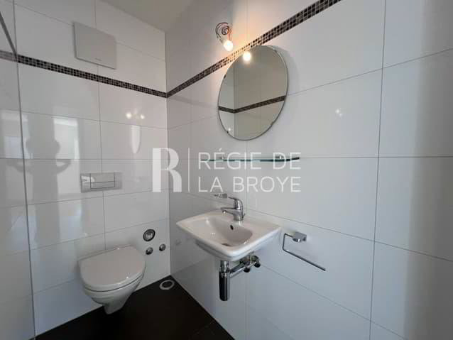 3.5 rooms Apartment for rent in St-Aubin FR - image 1/9