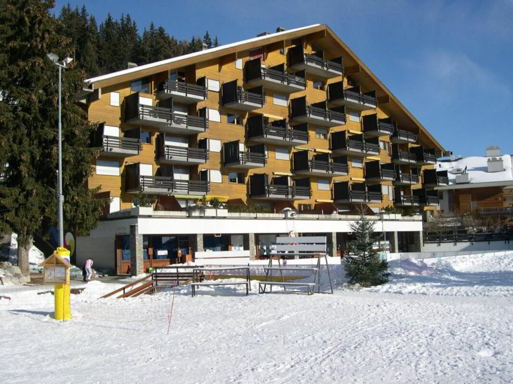 2 rooms Apartment for rent in Anzère - image 1/13