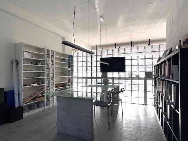 3 rooms Office & Commercial for rent in Bellinzona - image 1/9