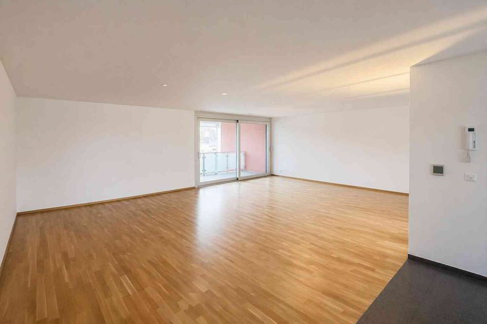 Grosszügige, lichtdurchflutete 4.5-Zimmerwohnung an zentraler Lage - Ansicht 2