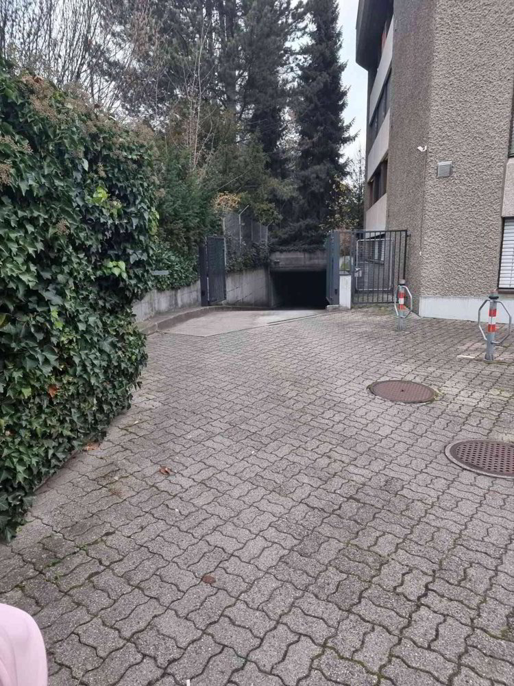 Parking, garage null pièces à louer à Berne - image 1/1