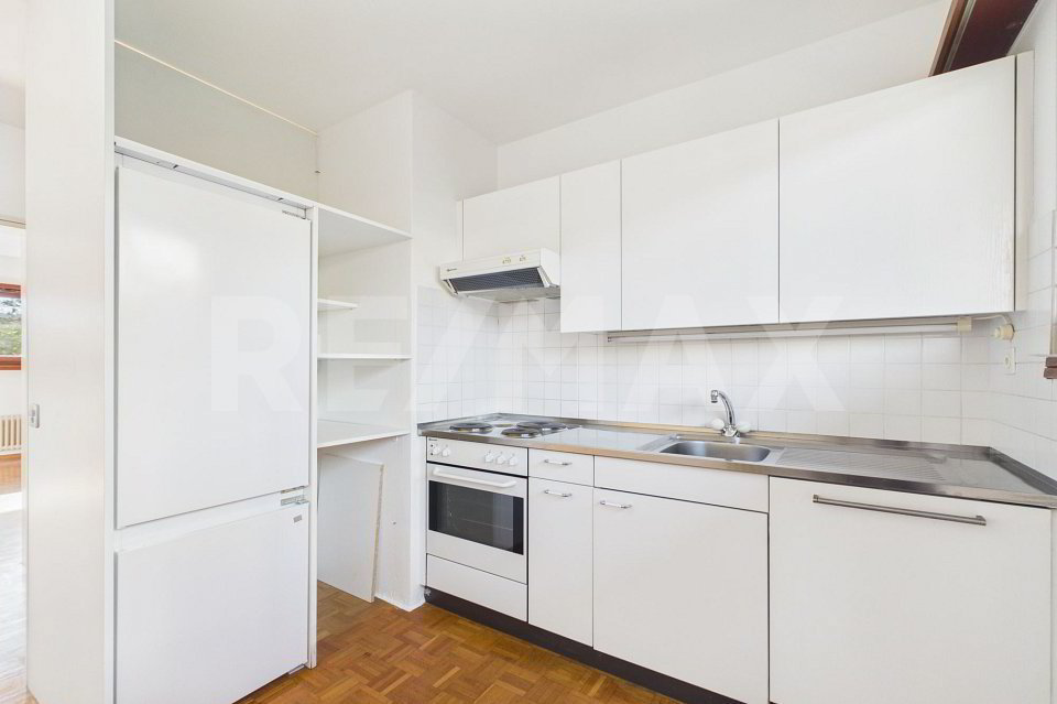 3 rooms Apartment to buy in Breganzona - image 1/10