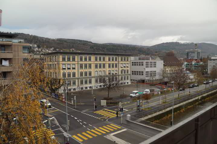 Appartement 2.5 pièces à louer à Biel/Bienne - image 1/9