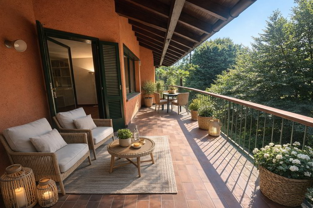 7 rooms Apartment to buy in Sorengo - image 1/10