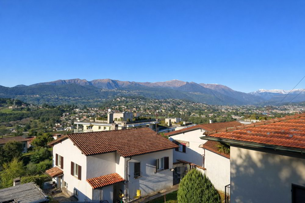 Appartement 8 pièces à acheter à Pazzallo - image 1/9
